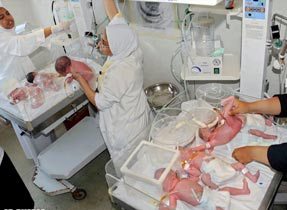 盤點(diǎn)“超級媽媽”：女子生19個娃一直忙于孕哺（2）