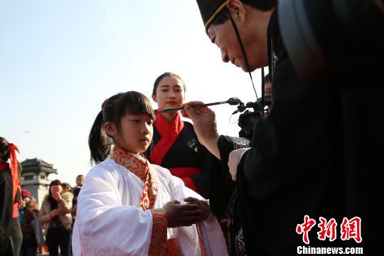 朱砂開智?！堖h　攝